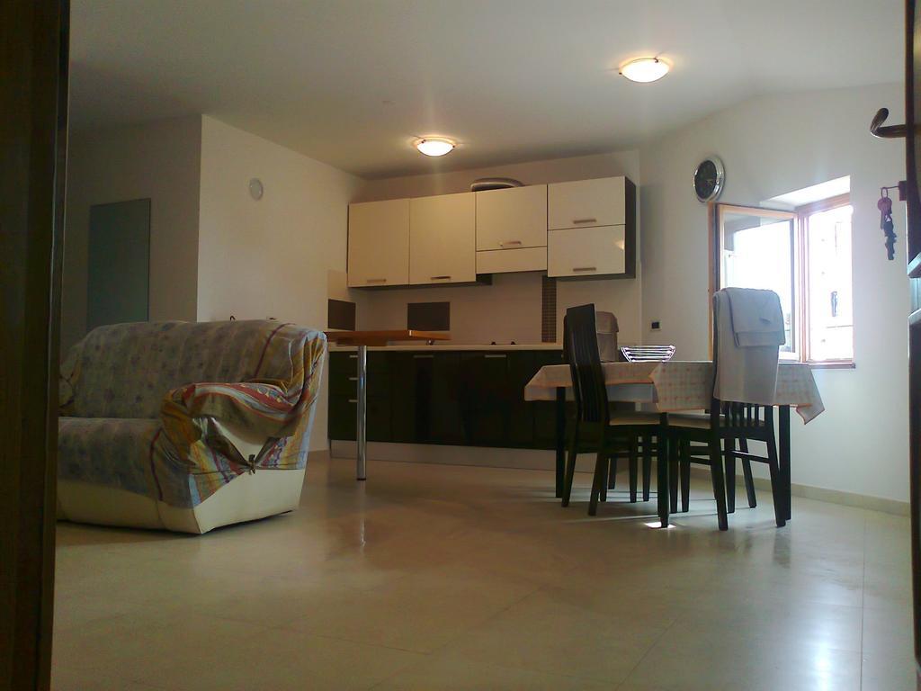 Edo Apartment *